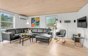 Nice Home In Rømø With Kitchen